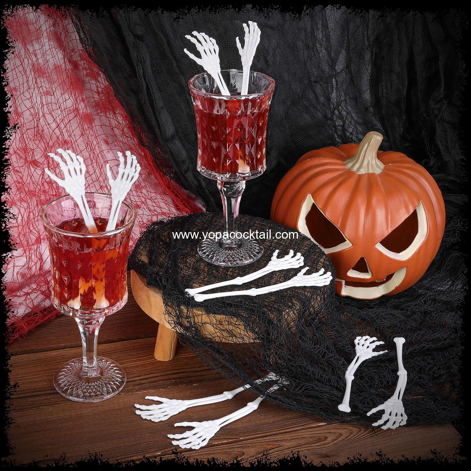 Wholesale 50 Pcs 5.9''x1.5'' Halloween Skeleton Cocktail Stirrers Reusable Skeleton Hand Swizzle Sticks Plastic Drink Stirrer for Home Bar Horror Party Decorations Photo Props Supplier