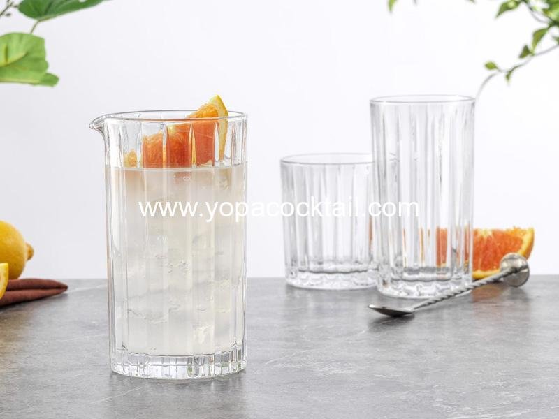 Wholesale 20oz Ribbed Cocktail Mixing Glass Pitcher - Modern Art Deco Stirring Beaker with Heavy Base Glassware - Supplier