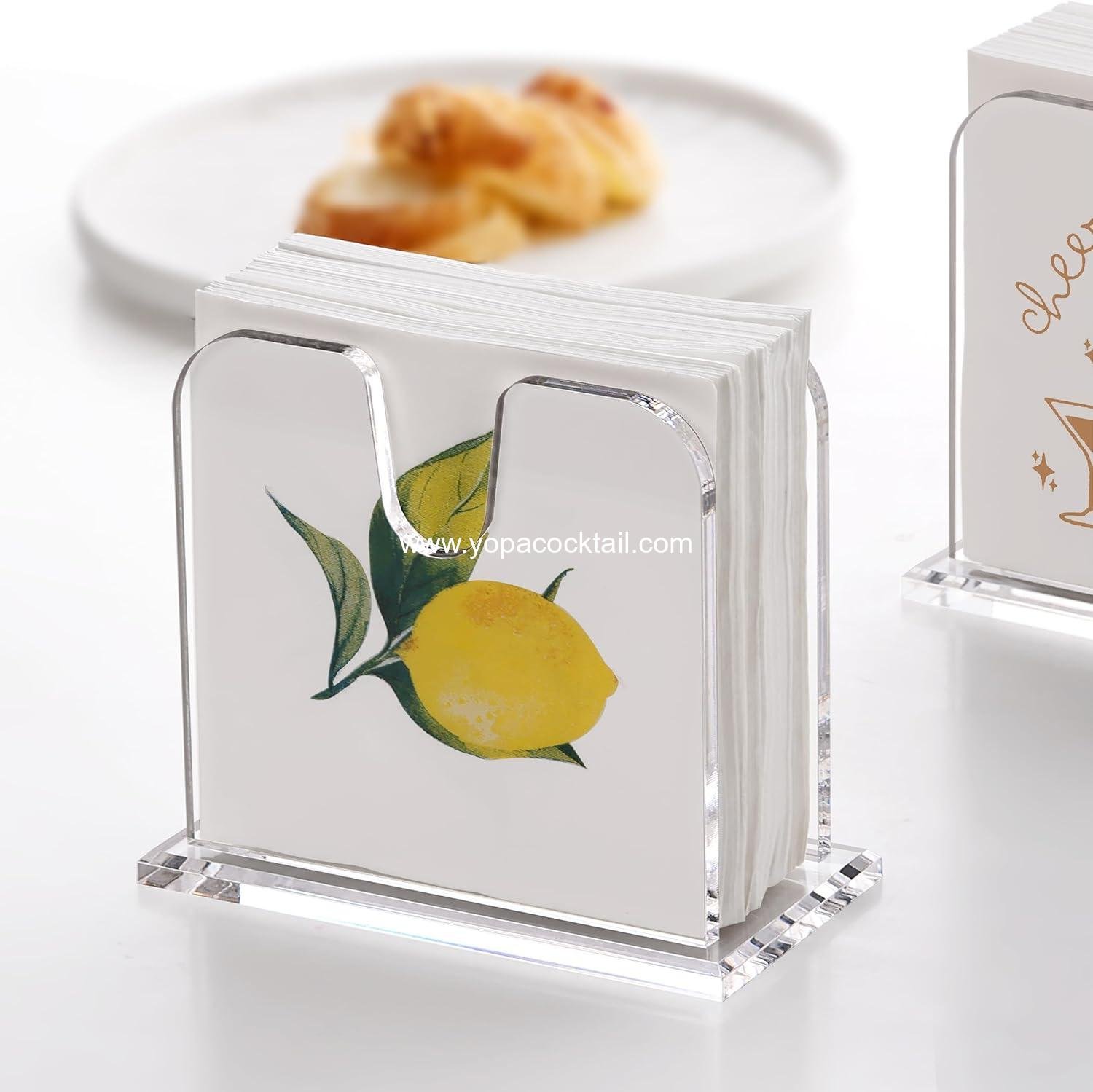 Wholesale Clear Acrylic Cocktail Napkin Dispenser 5x5 Inch Large Capacity Beverage Napkin Box 8mm Thick Base for Kitchen Restaurant Bar Party Home Decor manufacturer