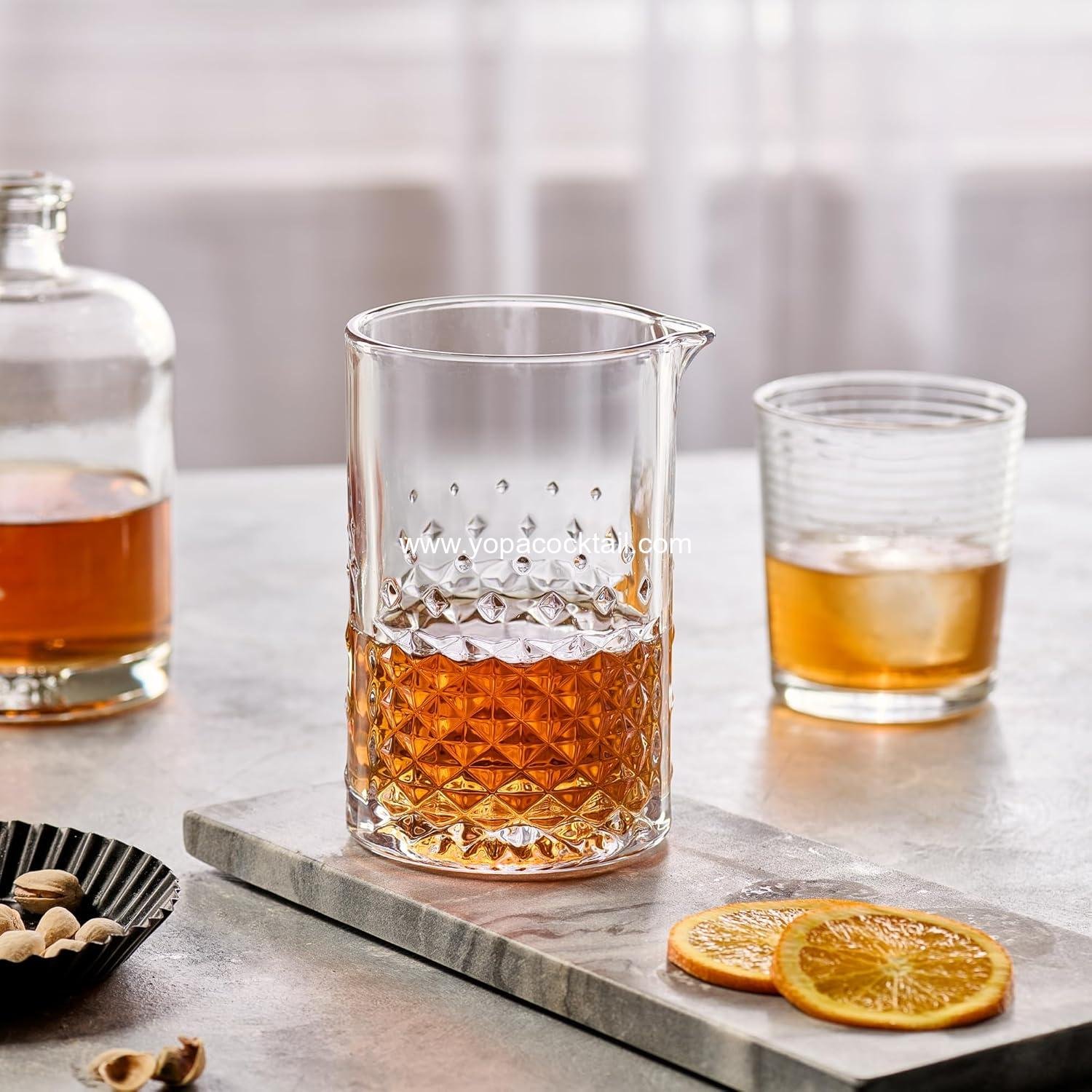 Wholesale Crystal Cocktail Mixing Glass 22oz 650ml Seamless Durable Barware Glassware manufacturer