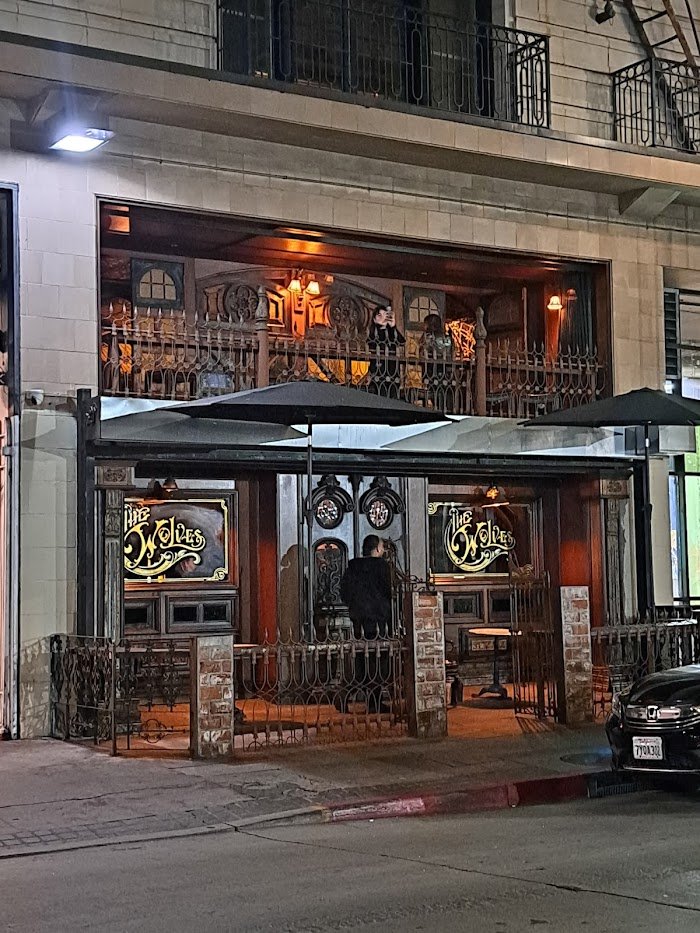 What Secrets Lie Behind The Wolves Cocktail Bar in California? Insider Review