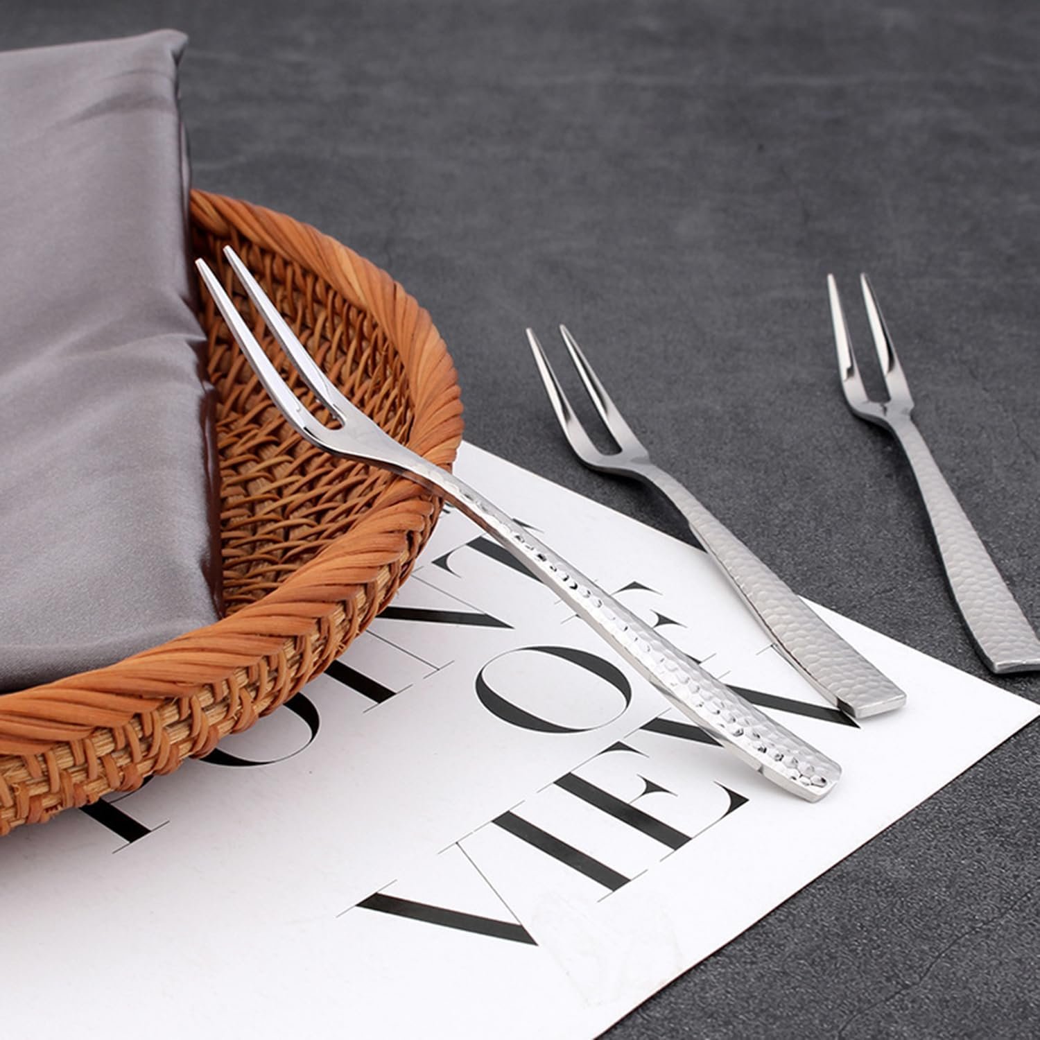 OEM Stainless Steel Dessert Cocktail Appetizer Forks 5.27 Inches 4 Pieces Fruit Salad Cake Supplier