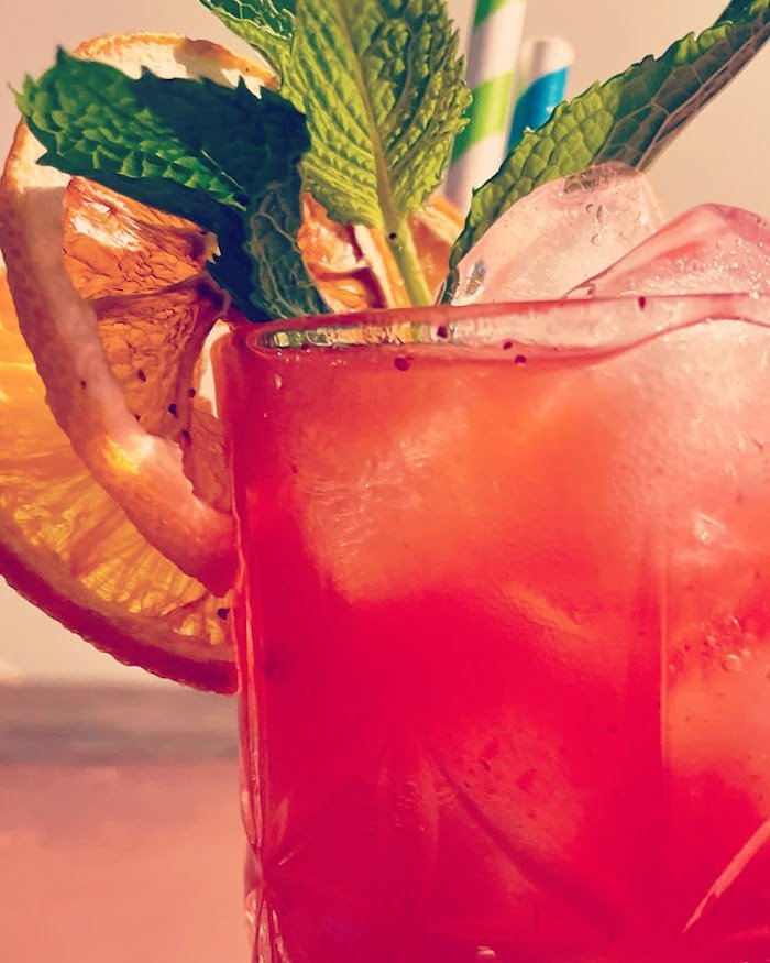 The Raven Seattle Cocktail Bar Review: Secrets Every Mixology Fan Needs Before Visiting